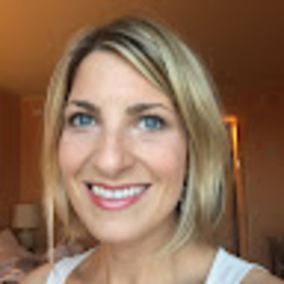 Meet your Posher, Laura - Picture 1 of 1